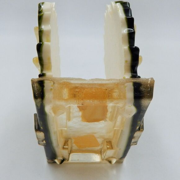 Daisy Floral Napkin Letter Holder 4.5 Inch Lucite Acrylic Resin 1969 USA Made - Picture 6 of 9